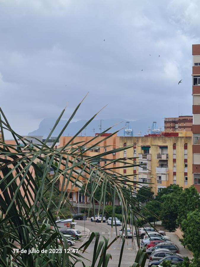 Sandru Apartament อัลเฮซิราส ภายนอก รูปภาพ